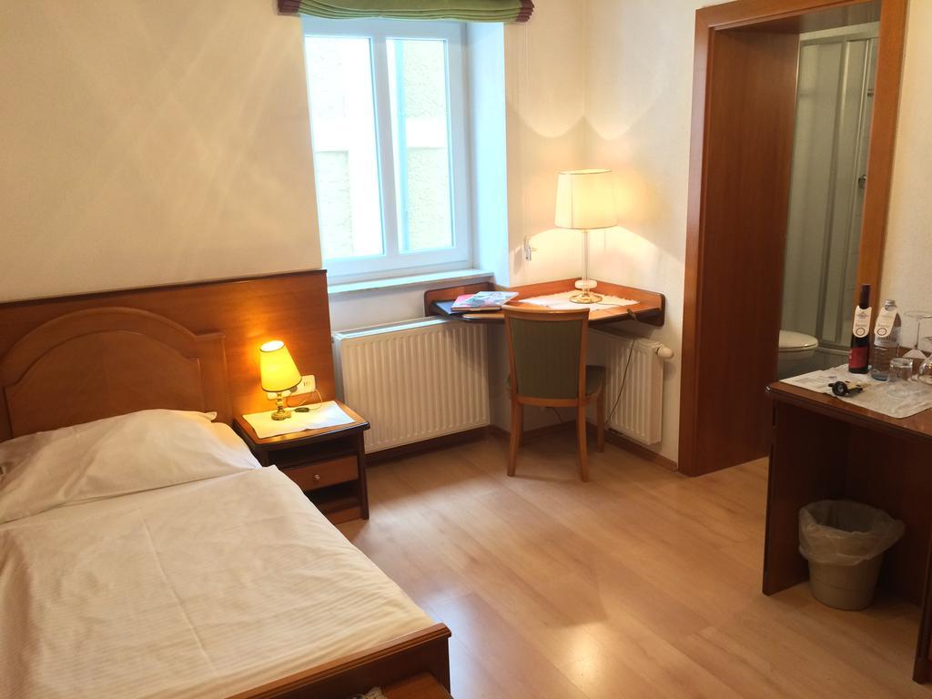 Seehotel Schwan Gmunden Luaran gambar